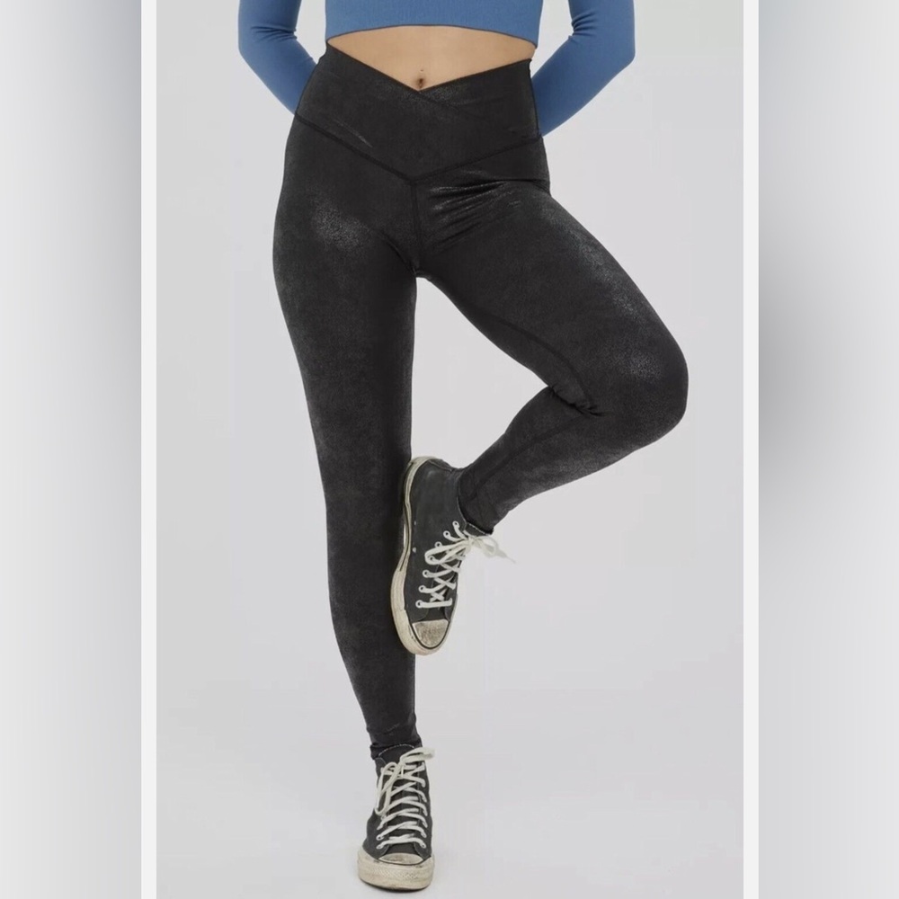 Aerie Offline The Hugger High Rise Leggings •XL• Crackle Faux Leather Black